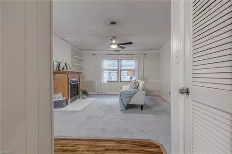 Living - 424 Blanche Dr E, Chesapeake, VA 23323 photo 4 of 6