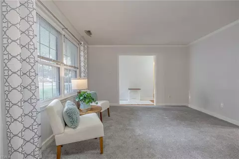 Living - 424 Blanche Dr E, Chesapeake, VA 23323 photo 2 of 6