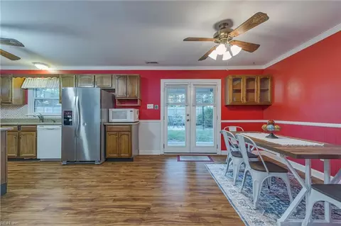 Dining - 424 Blanche Dr E, Chesapeake, VA 23323 photo 1 of 1