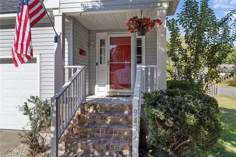 9437 Peachtree St, Norfolk, VA 23503