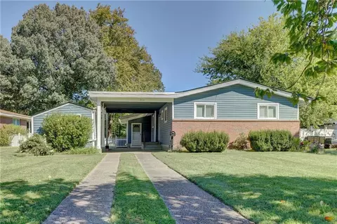 5524 Forest View Dr, Virginia Beach, VA 23455