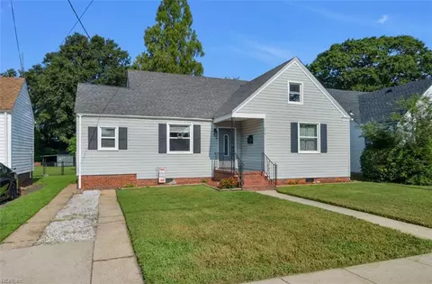 310 Plover Dr, Portsmouth, VA 23704
