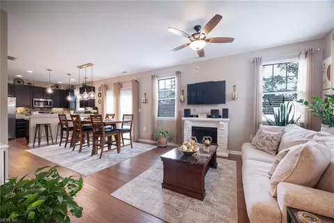 4045 Clarendon Way, Virginia Beach, VA 23456