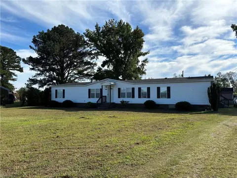 22490 Southampton Pw Pkwy, Courtland, VA 23837