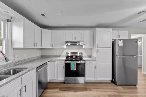 801 Johnstown Rd, Chesapeake, VA 23322 photo 12
