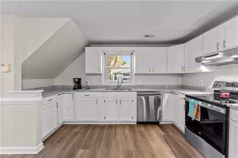 801 Johnstown Rd, Chesapeake, VA 23322 photo 11