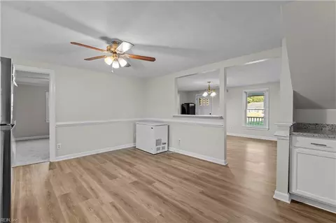 801 Johnstown Rd, Chesapeake, VA 23322 photo 10
