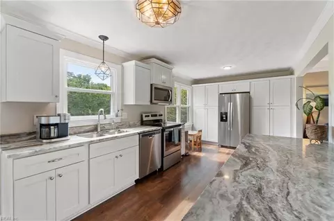 3719 Cannon Point Dr, Chesapeake, VA 23321