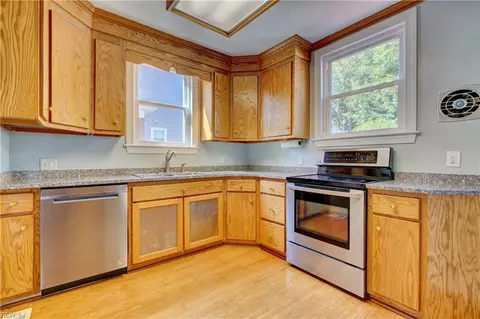 Kitchen - 116 E 41st St, Norfolk, VA 23504 photo 2 of 3