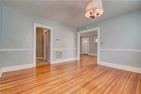 Living - 116 E 41st St, Norfolk, VA 23504 photo 4 of 4