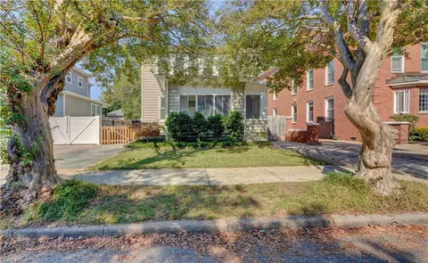 Exterior - 116 E 41st St, Norfolk, VA 23504 photo 2 of 9