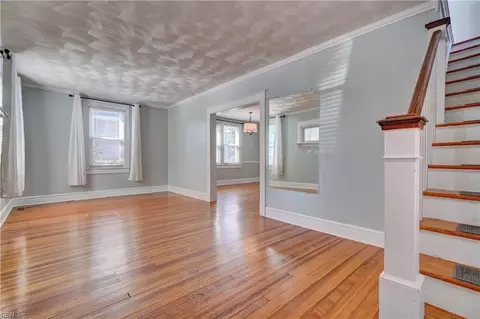 Living - 116 E 41st St, Norfolk, VA 23504 photo 1 of 4