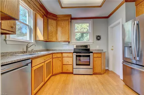 Kitchen - 116 E 41st St, Norfolk, VA 23504 photo 1 of 3