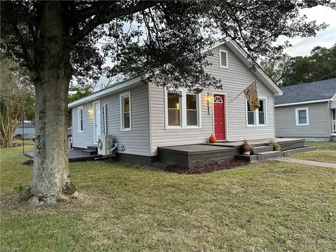 Exterior - 407 E Constance Rd, Suffolk, VA 23434 photo 2 of 4