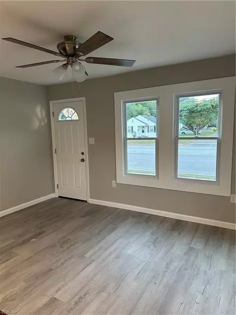 Living - 407 E Constance Rd, Suffolk, VA 23434 photo 1 of 1