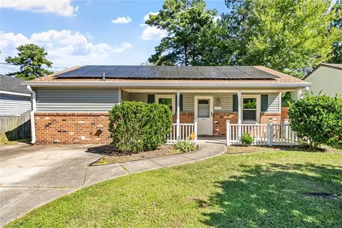 1718 Lockard Ave, Chesapeake, VA 23320