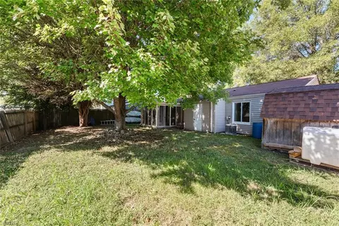Exterior - 1403 Paul Jack Dr, Hampton, VA 23666 photo 7 of 10