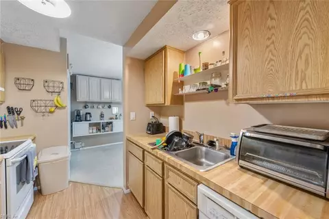 Kitchen - 1403 Paul Jack Dr, Hampton, VA 23666 photo 2 of 2