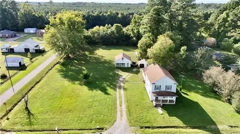18008 First St, Sedley, VA 23878