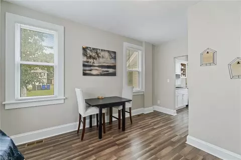 Entry Way - 1016 Mapole Ave, Norfolk, VA 23504 photo 6 of 10
