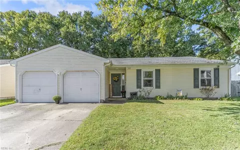 3108 Glastonbury Dr, Virginia Beach, VA 23453