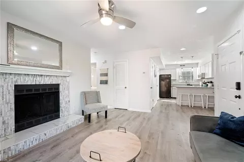 9601 9th View St #102, Norfolk, VA 23503