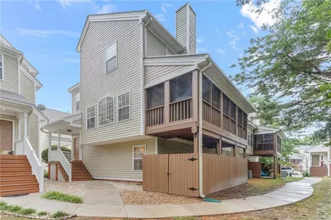 2026 Nicklaus Dr, Suffolk, VA 23435 photo 5