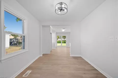 6444 Devonshire Rd, Norfolk, VA 23513 photo 5