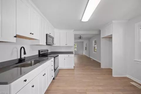 6444 Devonshire Rd, Norfolk, VA 23513 photo 8