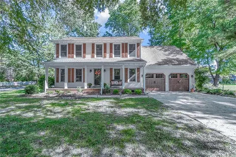 905 Austin Dr, Chesapeake, VA 23320