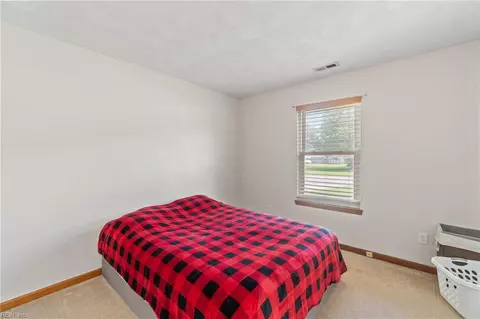 Bedroom - 708 Dana Dr, Chesapeake, VA 23321 photo 1 of 7