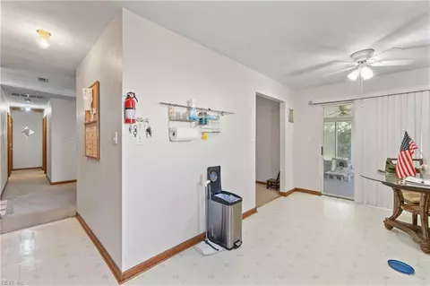Entry Way - 708 Dana Dr, Chesapeake, VA 23321 photo 1 of 7