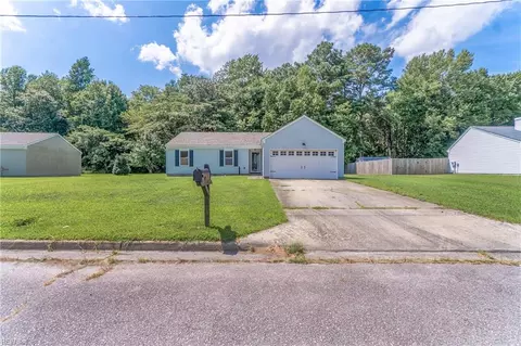 Exterior - 708 Dana Dr, Chesapeake, VA 23321 photo 2 of 6