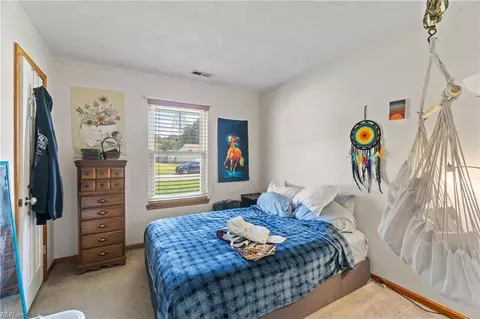 Bedroom - 708 Dana Dr, Chesapeake, VA 23321 photo 5 of 7