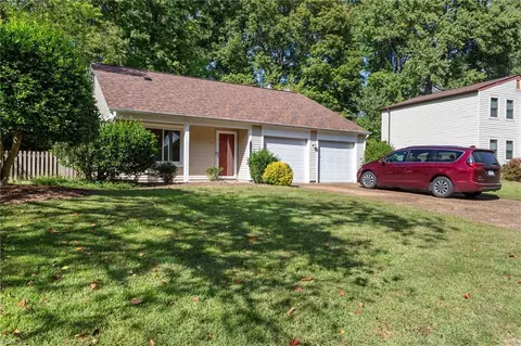 151 Nottingham Trl, Newport News, VA 23602