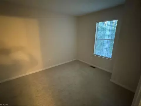 Bedroom - 12 Red Oak Pl, Hampton, VA 23666 photo 2 of 3