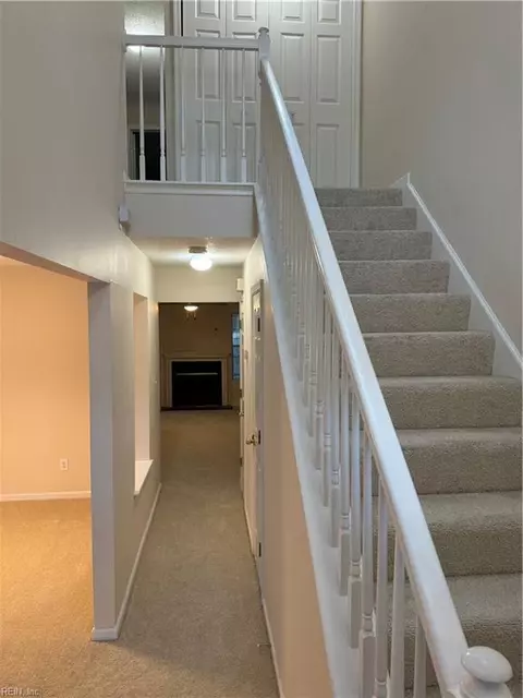 Entry Way - 12 Red Oak Pl, Hampton, VA 23666 photo 1 of 2