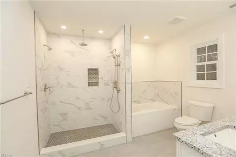 Bath - 306 Hall Rd, Hampton, VA 23664 photo 1 of 11