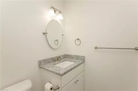 Bath - 306 Hall Rd, Hampton, VA 23664 photo 11 of 11