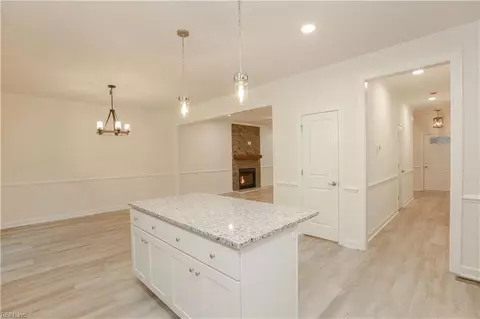 Entry Way - 306 Hall Rd, Hampton, VA 23664 photo 5 of 6