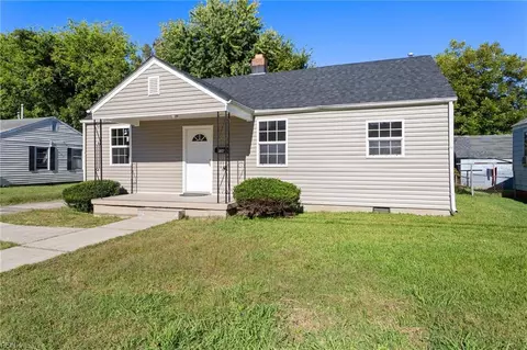Exterior - 706 Smith St, Hampton, VA 23661 photo 2 of 8