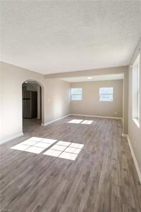 Living - 706 Smith St, Hampton, VA 23661 photo 15 of 15