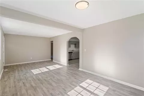 Living - 706 Smith St, Hampton, VA 23661 photo 10 of 15