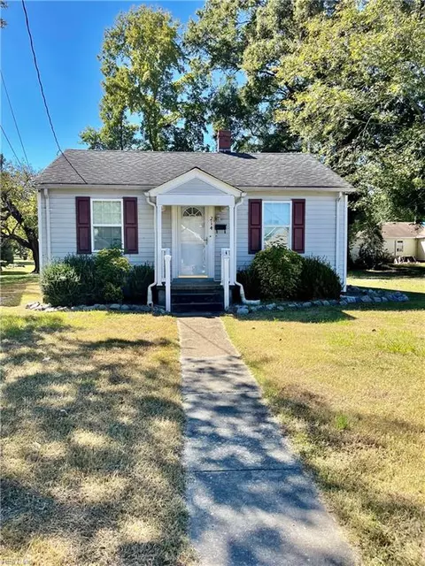 214 Holly St, Franklin, VA 23851