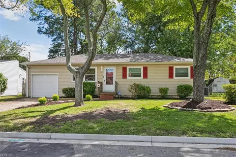 114 Phillips Ln, Newport News, VA 23602