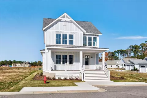 306 Bayside Ave, Cape Charles, VA 23310