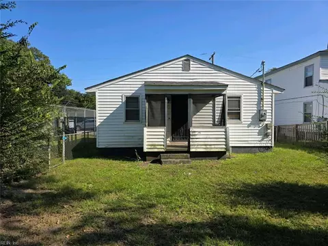329 Culloden St, Suffolk, VA 23434 photo 8