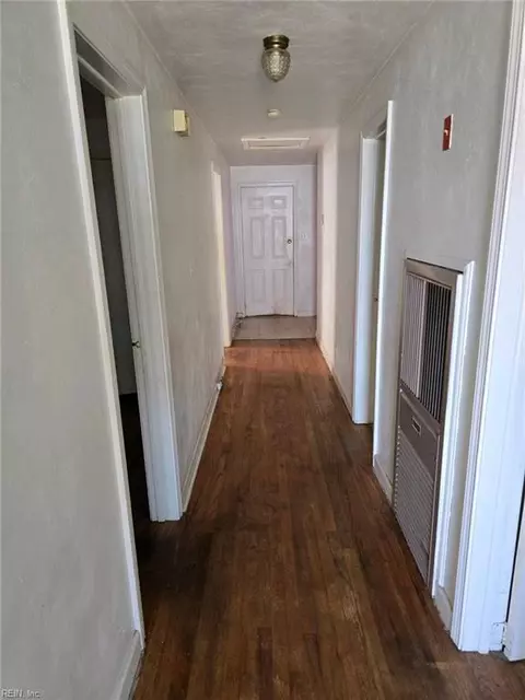 329 Culloden St, Suffolk, VA 23434 photo 3