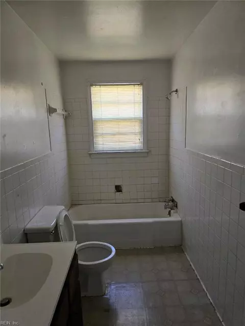 329 Culloden St, Suffolk, VA 23434 photo 5