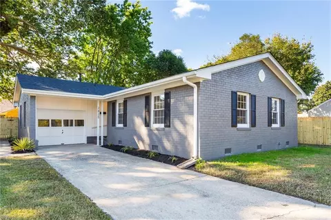 2825 Chancellor St, Portsmouth, VA 23707